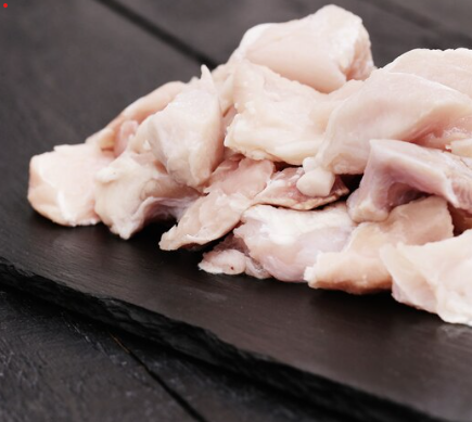 Raw foods every dog should eat: raw chicken
